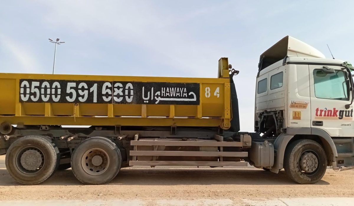 فريق حوايا يقدم خدماته داخل أحياء مدينة الرياض